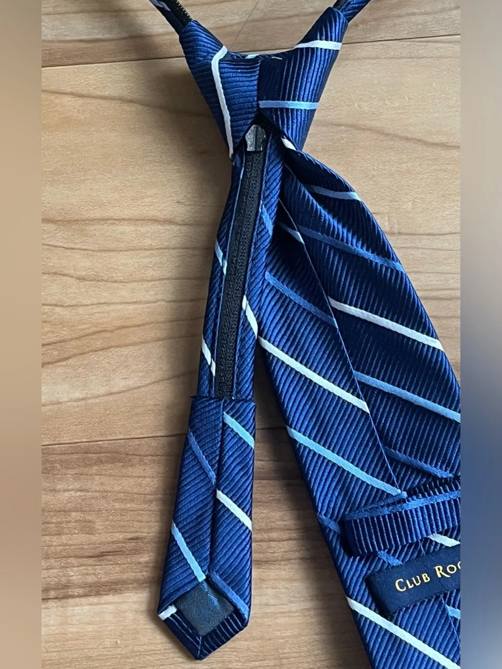 Club Room Boys Navy Blue Striped Pre-Tied Zipper Necktie